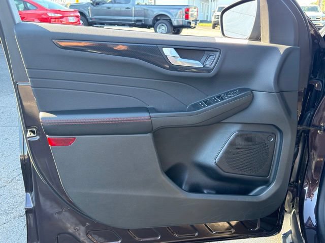 Certified 2023 Ford Escape ST-Line w/ Tech Pack #1 AWD/4WD image 11