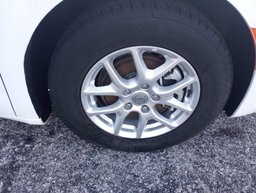 Used 2023 Chrysler Pacifica Touring-L FWD image 9