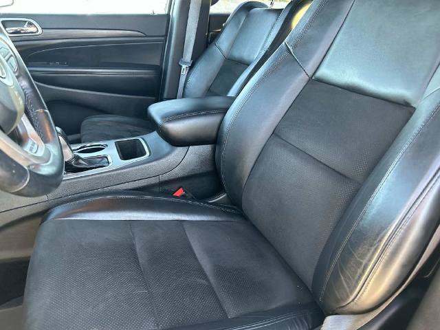 Used 2021 Jeep Grand Cherokee Laredo X AWD/4WD image 25