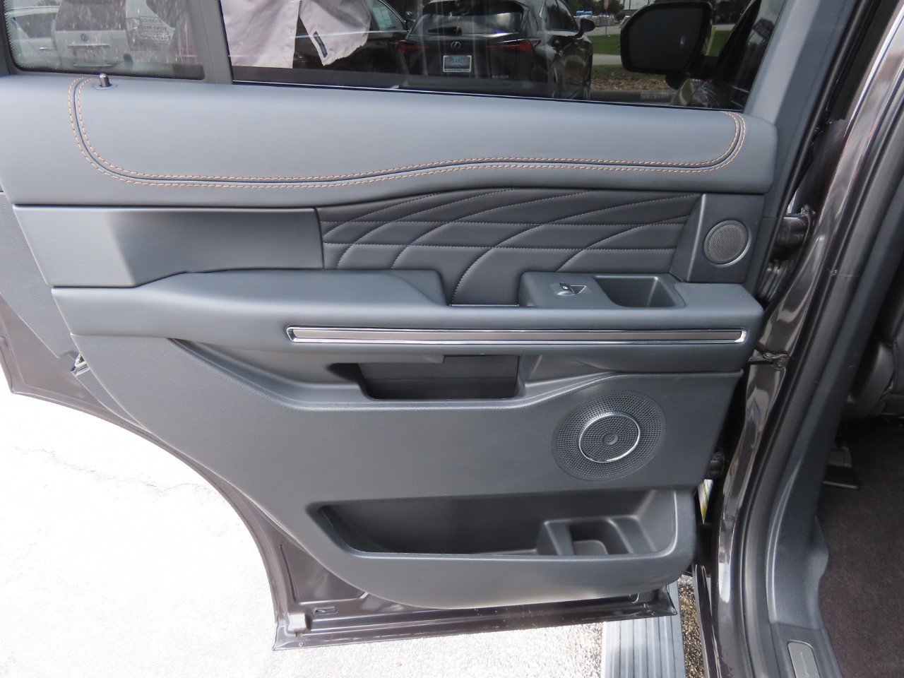 Certified 2023 Ford Expedition Platinum RWD image 18