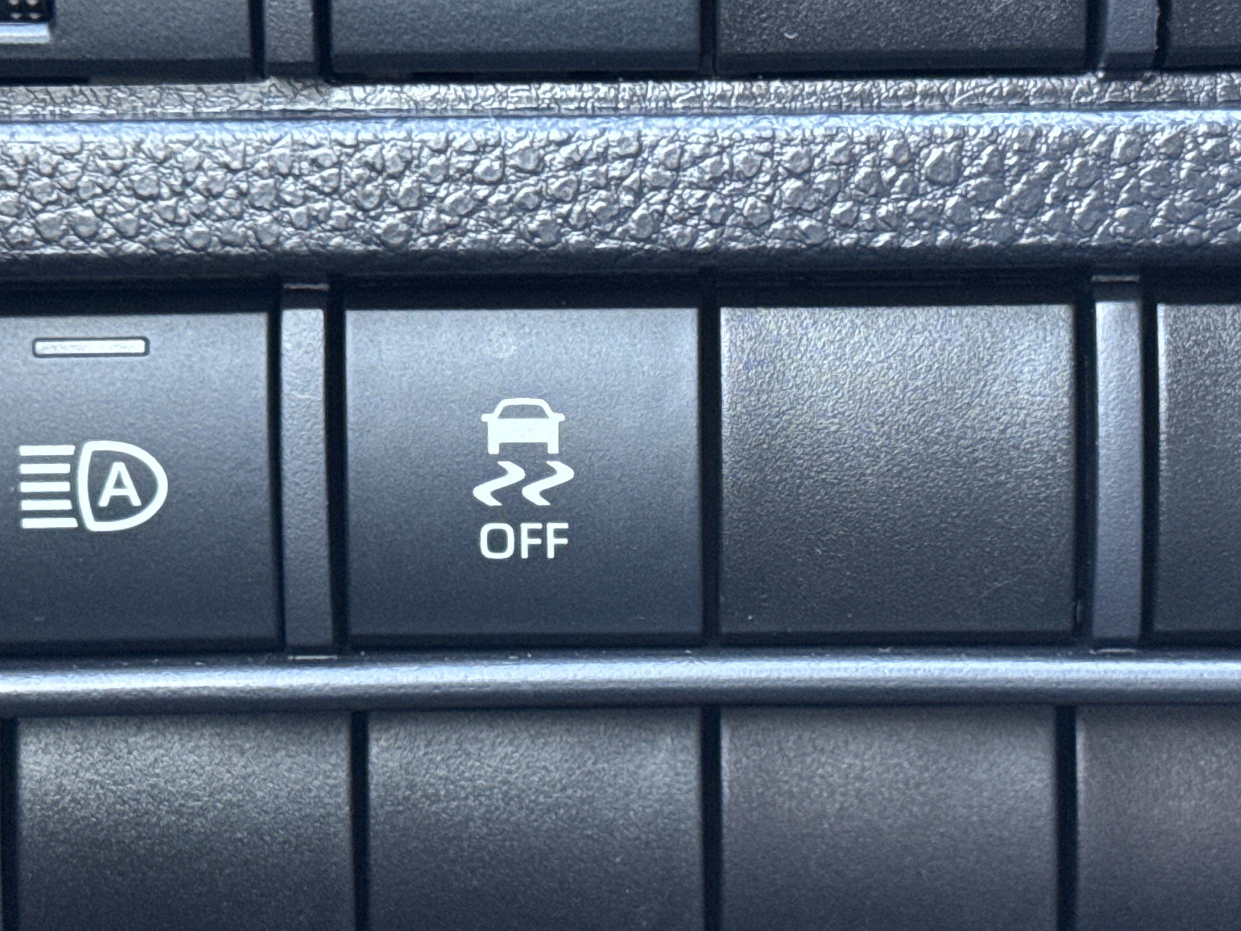 Used 2025 Toyota Tacoma SR image 27