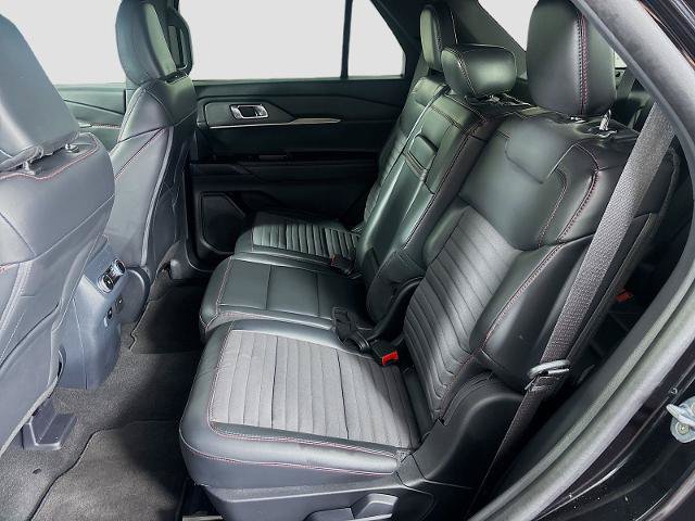 Certified 2025 Ford Explorer ST-Line w/ ST-Line Street Pack AWD/4WD image 25