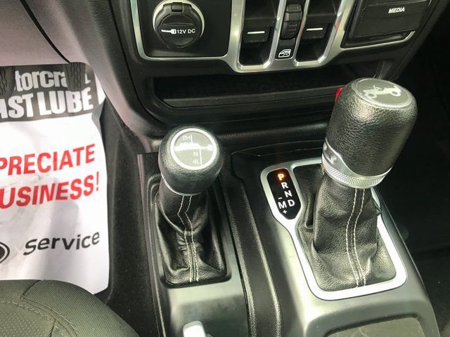 Used 2018 Jeep Wrangler Unlimited Sahara w/ Cold Weather Group image 16