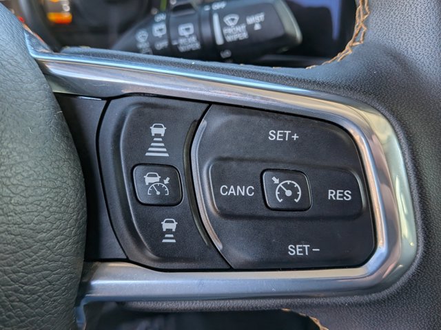 Used 2024 Jeep Wrangler Unlimited Sahara AWD/4WD image 16