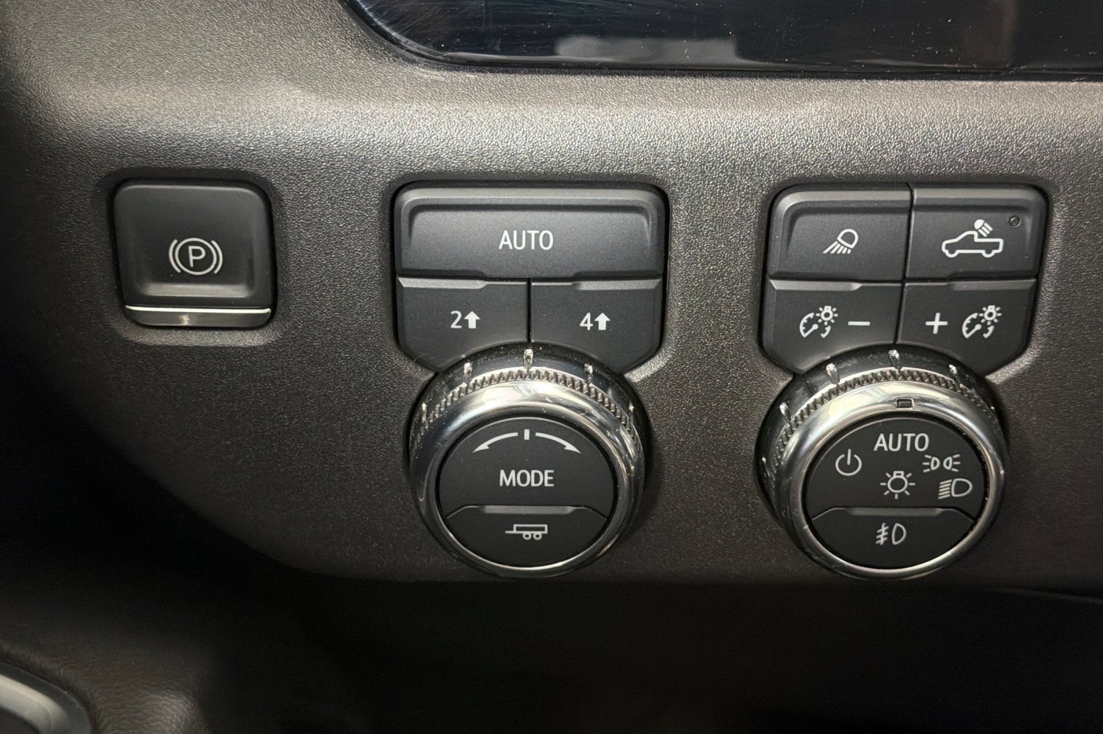 Used 2022 GMC Sierra 1500 SLT w/ SLT Premium Plus Package AWD/4WD image 31