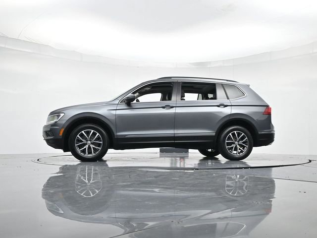 Used 2020 Volkswagen Tiguan SE w/ Panoramic Sunroof Package image 38