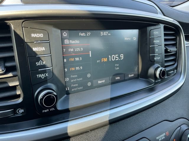 Used 2020 Kia Sorento LX image 25