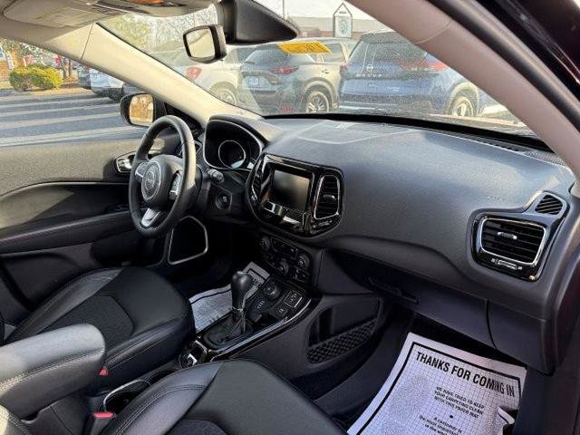 Used 2019 Jeep Compass Latitude AWD/4WD image 21