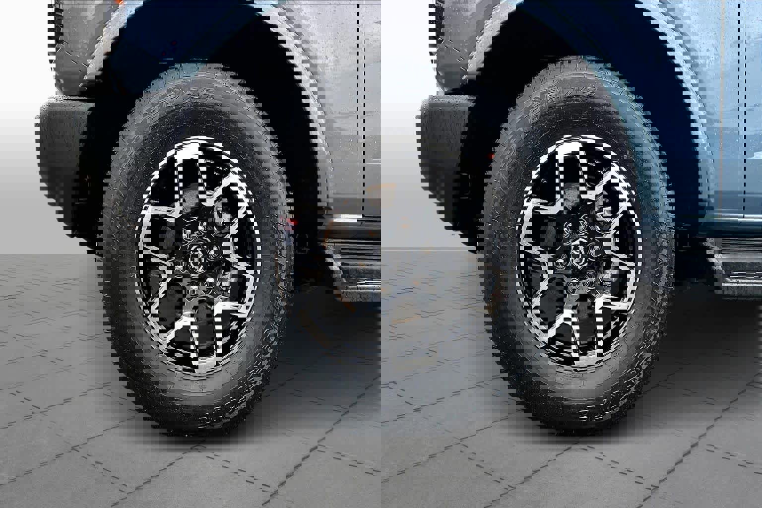 Certified 2025 Ford Bronco Outer Banks image 13