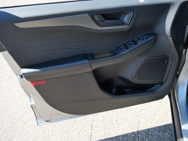 Certified 2023 Ford Escape Active AWD/4WD image 13