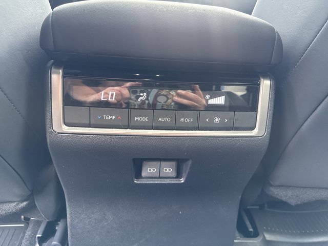 Used 2024 Lexus GX 550 w/ Cold Area Package AWD/4WD image 15