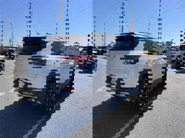 Used 2023 Chevrolet TrailBlazer LT image 3