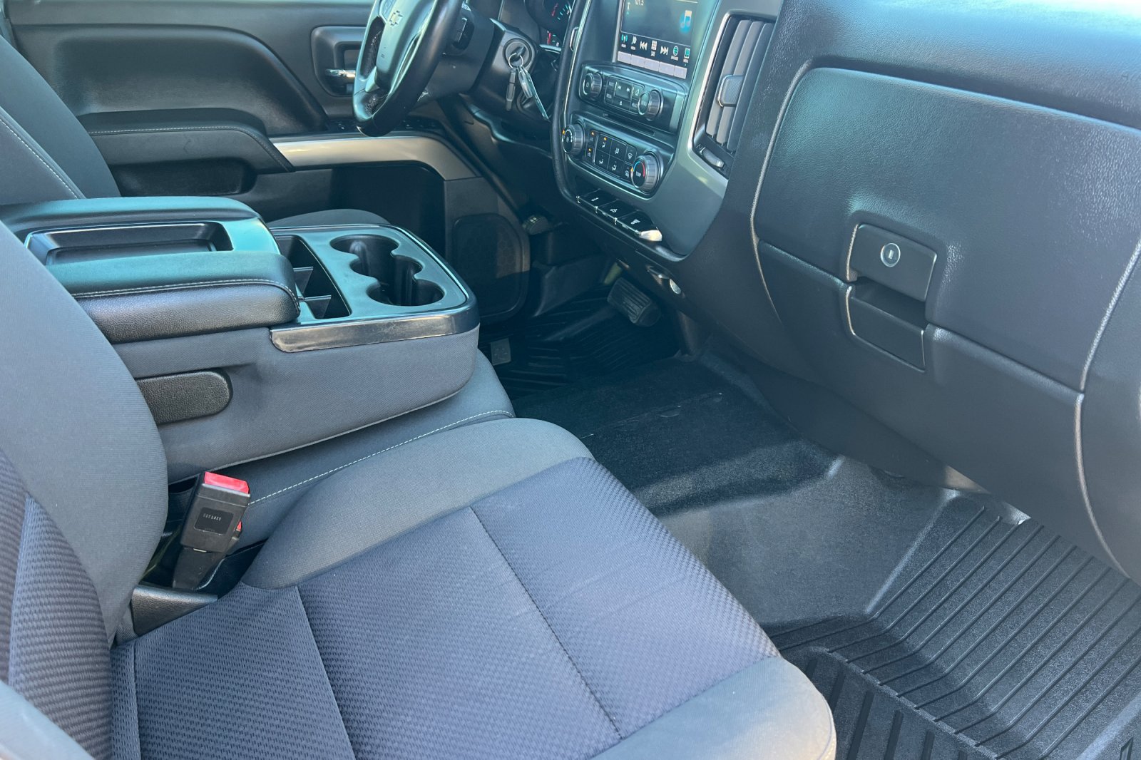 Used 2018 Chevrolet Silverado 2500 LT AWD/4WD image 16