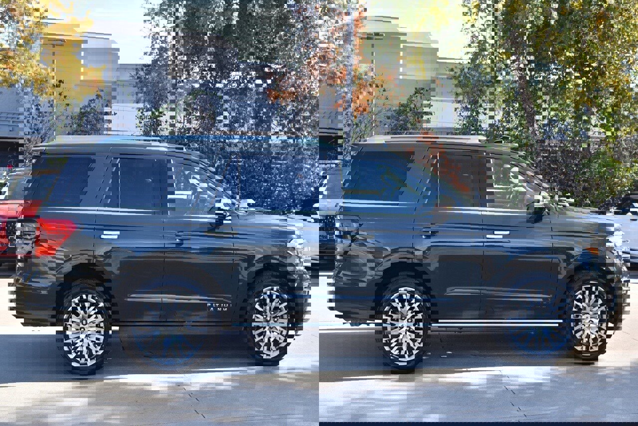 Certified 2022 Ford Expedition Platinum image 6