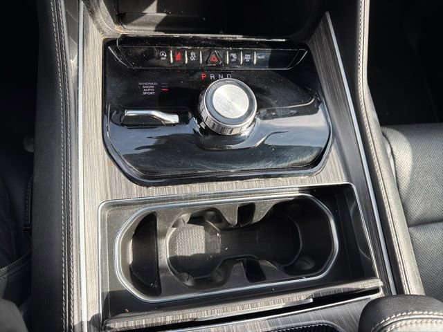 Used 2024 Jeep Wagoneer L Series II w/ Flexible Seating Group image 28