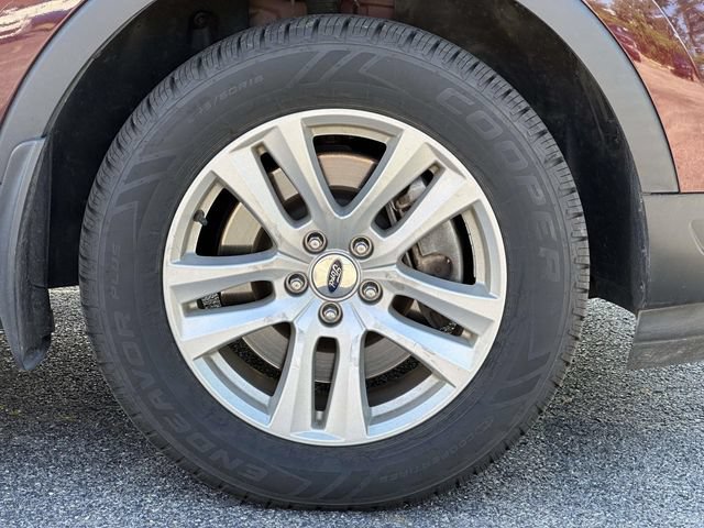 Certified 2018 Ford Explorer XLT w/ Equipment Group 201A AWD/4WD image 7