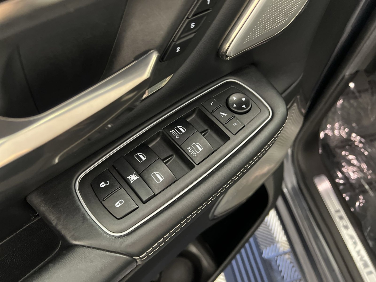 Used 2021 RAM 1500 Limited image 15