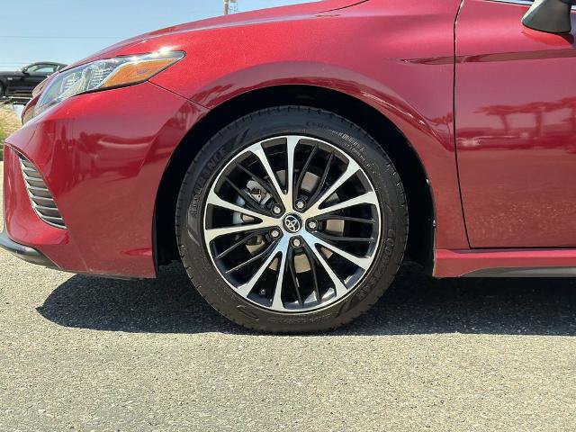 Used 2018 Toyota Camry SE FWD image 28
