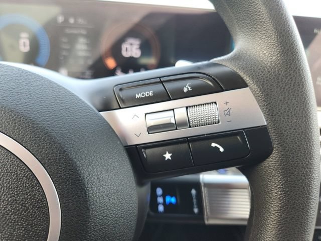 Used 2025 Hyundai Sonata SEL FWD image 31