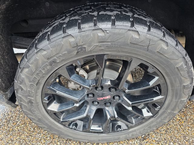 Used 2023 GMC Sierra 1500 Denali AWD/4WD image 9