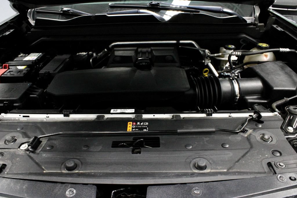 Used 2023 Chevrolet Colorado LT w/ LT Convenience Package II AWD/4WD image 15