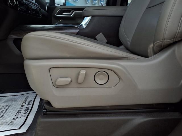 Used 2024 Chevrolet Silverado 3500 LTZ w/ LTZ Convenience Package image 14