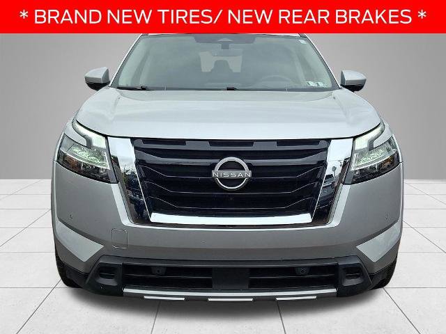 Used 2024 Nissan Pathfinder Platinum w/ Cargo Package FWD image 2