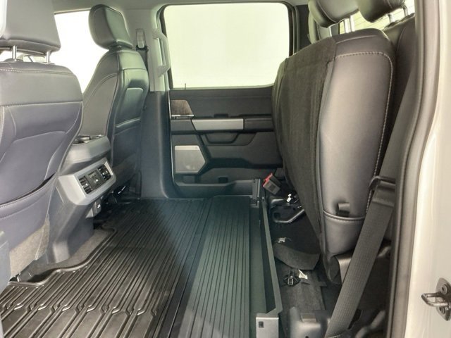 Certified 2025 Ford F350 Lariat w/ FX4 Off-Road Package image 32
