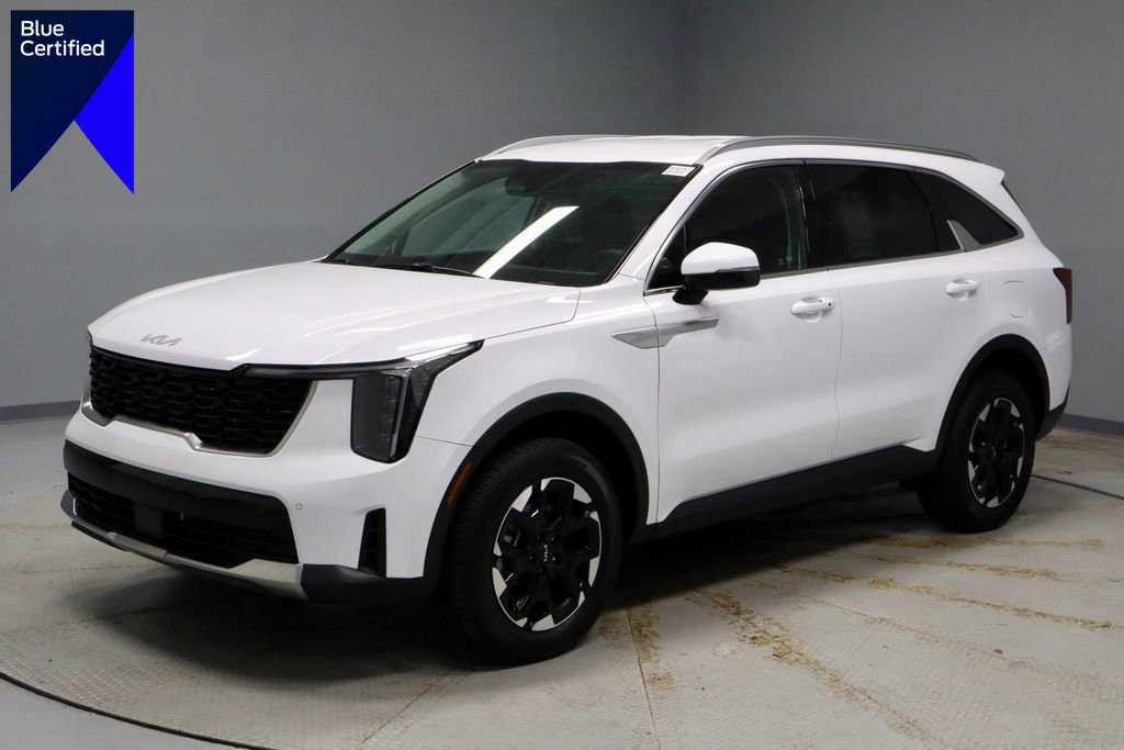 Used 2025 Kia Sorento S image 1