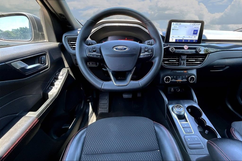 Certified 2025 Ford Escape ST-Line FWD image 10