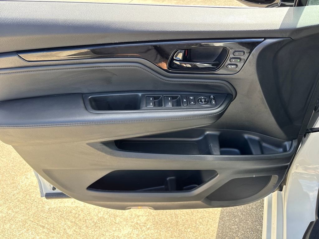 Used 2025 Honda Odyssey Elite image 14