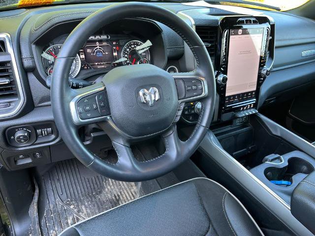 Used 2023 RAM 1500 Laramie AWD/4WD image 3