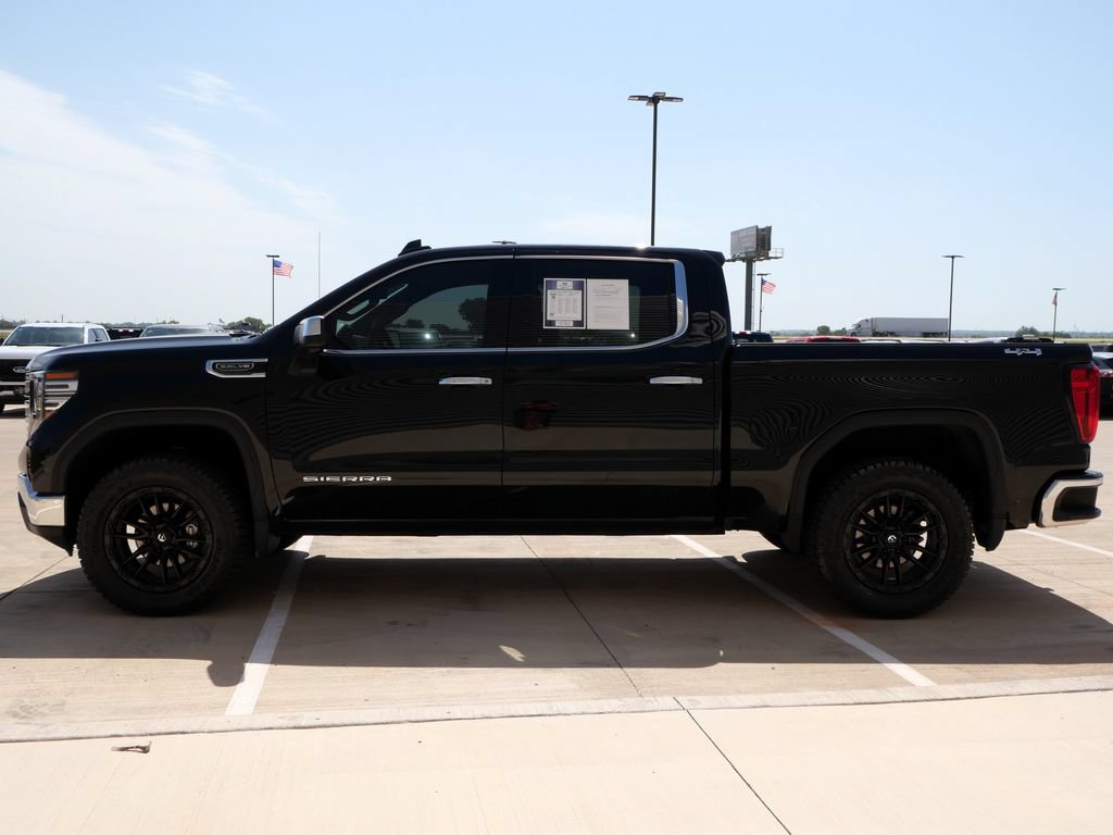 Used 2025 GMC Sierra 1500 SLT AWD/4WD image 3