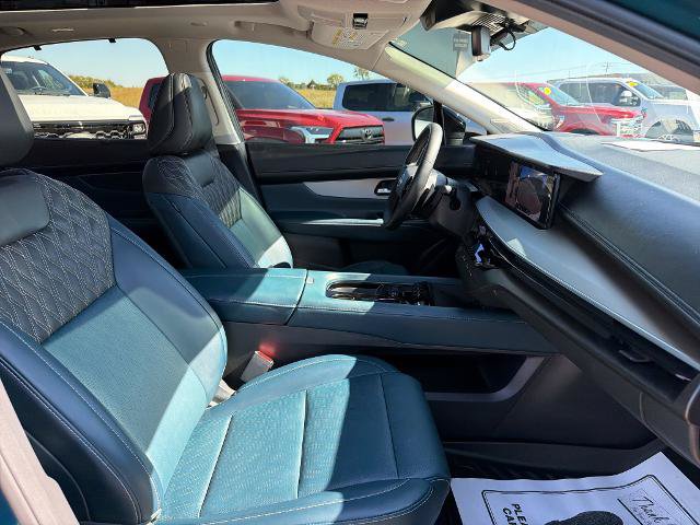 Used 2025 Nissan Murano Platinum AWD/4WD image 22