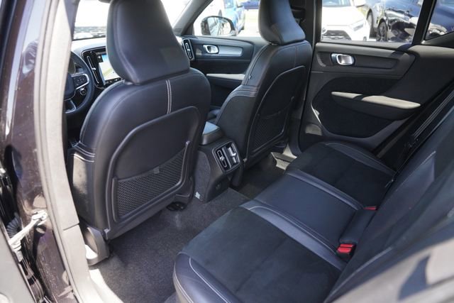 Used 2020 Volvo XC40 T5 R-Design w/ Protection Package Premier AWD/4WD image 12