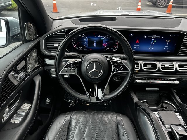 Used 2024 Mercedes-Benz Maybach GLS 600 4MATIC image 14