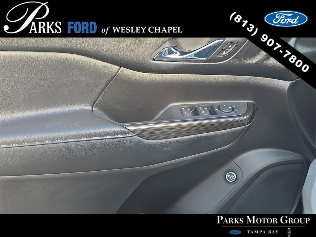 Used 2018 GMC Acadia SLT image 18