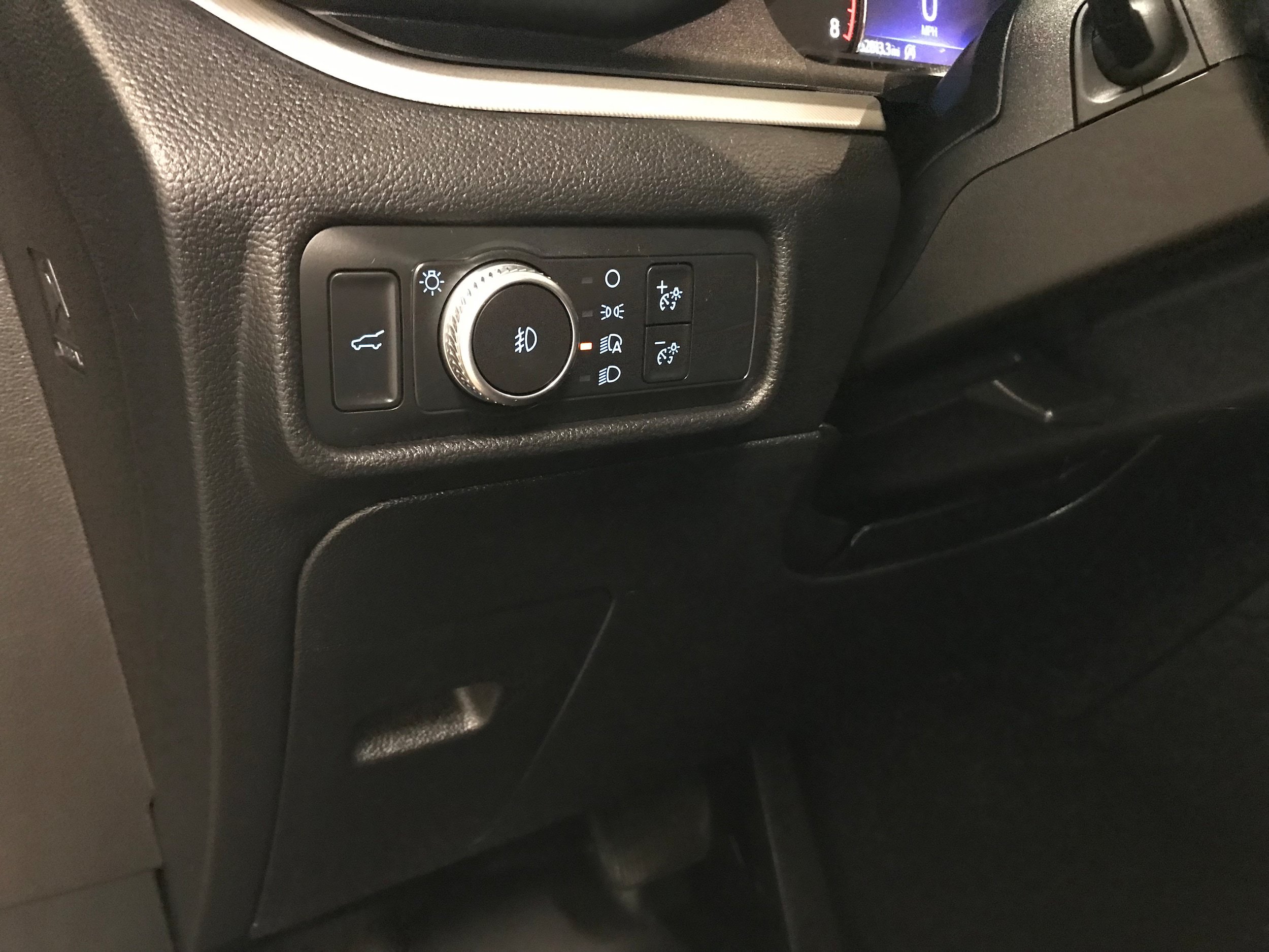 Certified 2020 Ford Explorer XLT w/ Equipment Group 202A AWD/4WD image 18