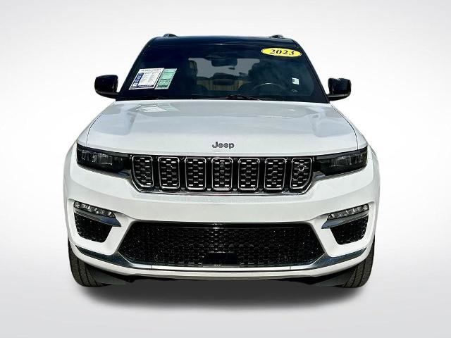 Used 2023 Jeep Grand Cherokee Summit w/ Adv Protech Group IV AWD/4WD image 2