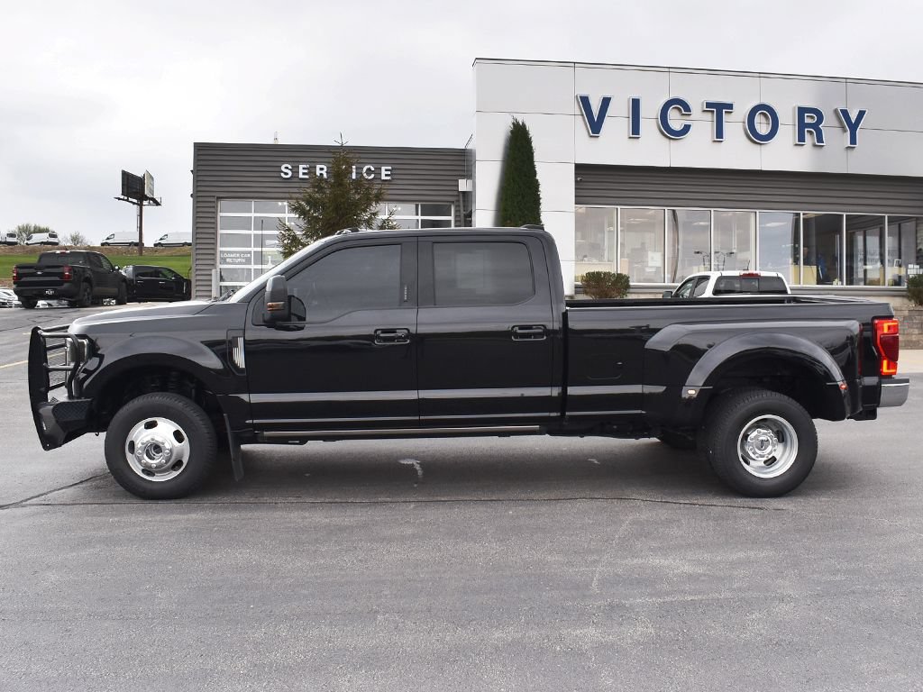 Certified 2022 Ford F350 Lariat w/ Lariat Ultimate Package AWD/4WD image 2