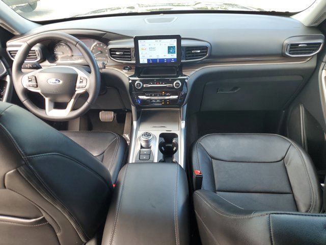 Certified 2023 Ford Explorer Limited w/ Equipment Group 301A image 20