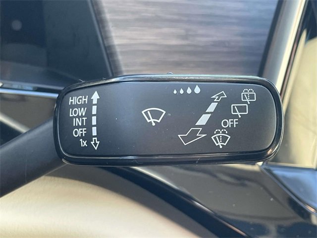 Used 2025 Volkswagen Atlas SEL Premium R-Line image 24