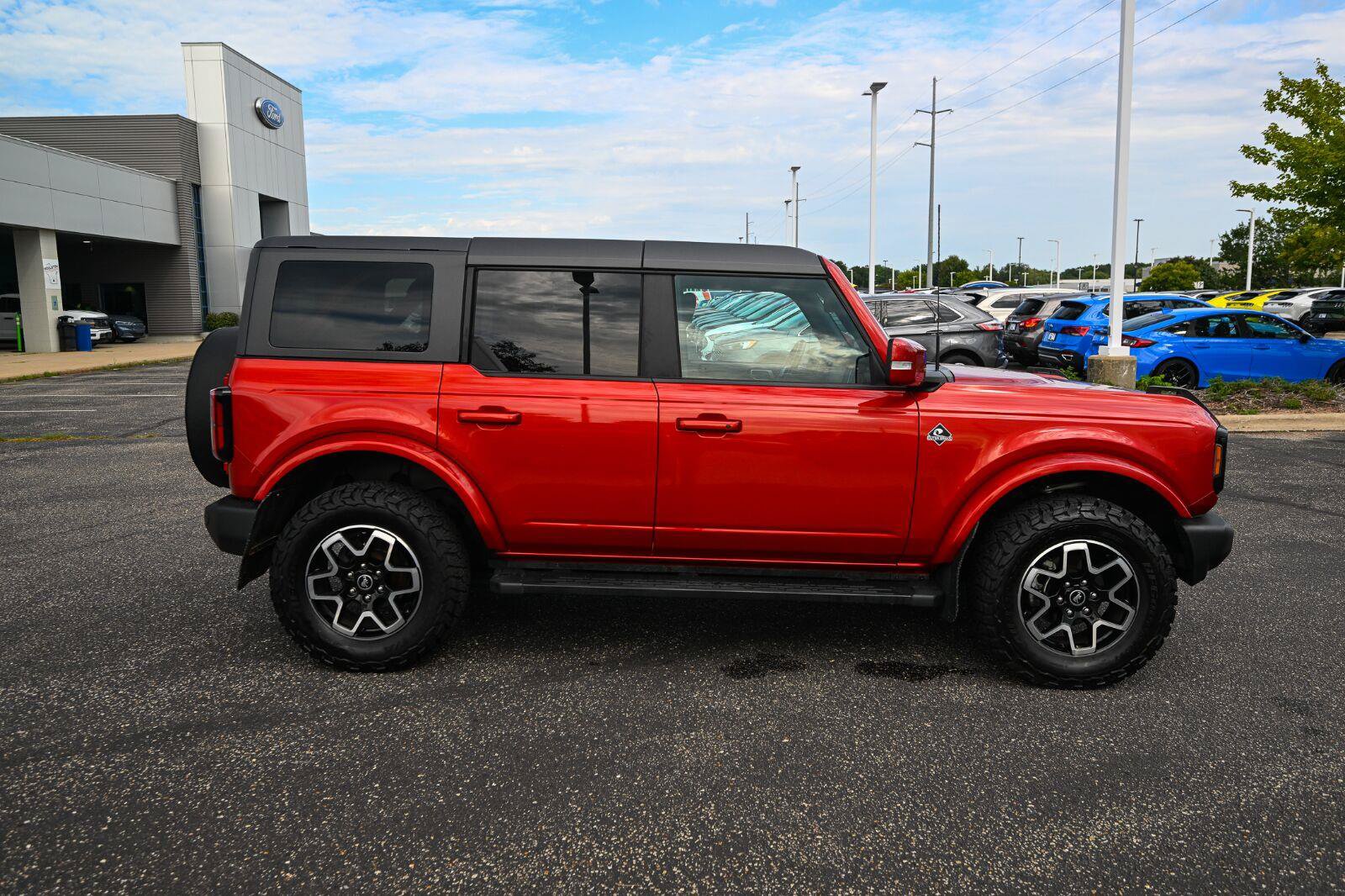 Certified 2022 Ford Bronco Outer Banks AWD/4WD image 3