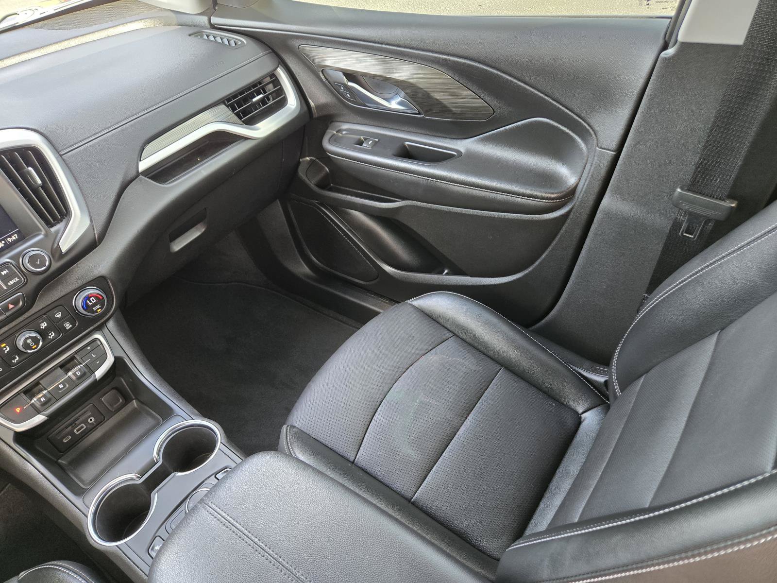 Used 2024 GMC Terrain SLT w/ Elevation Edition FWD image 21