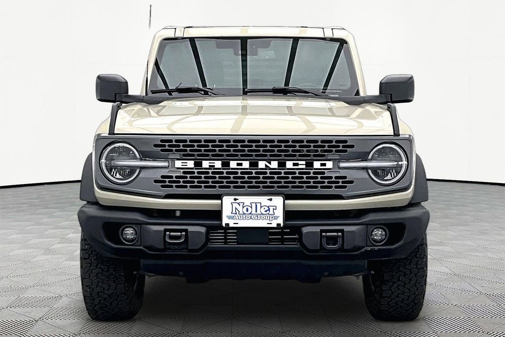 Certified 2025 Ford Bronco Badlands AWD/4WD image 3