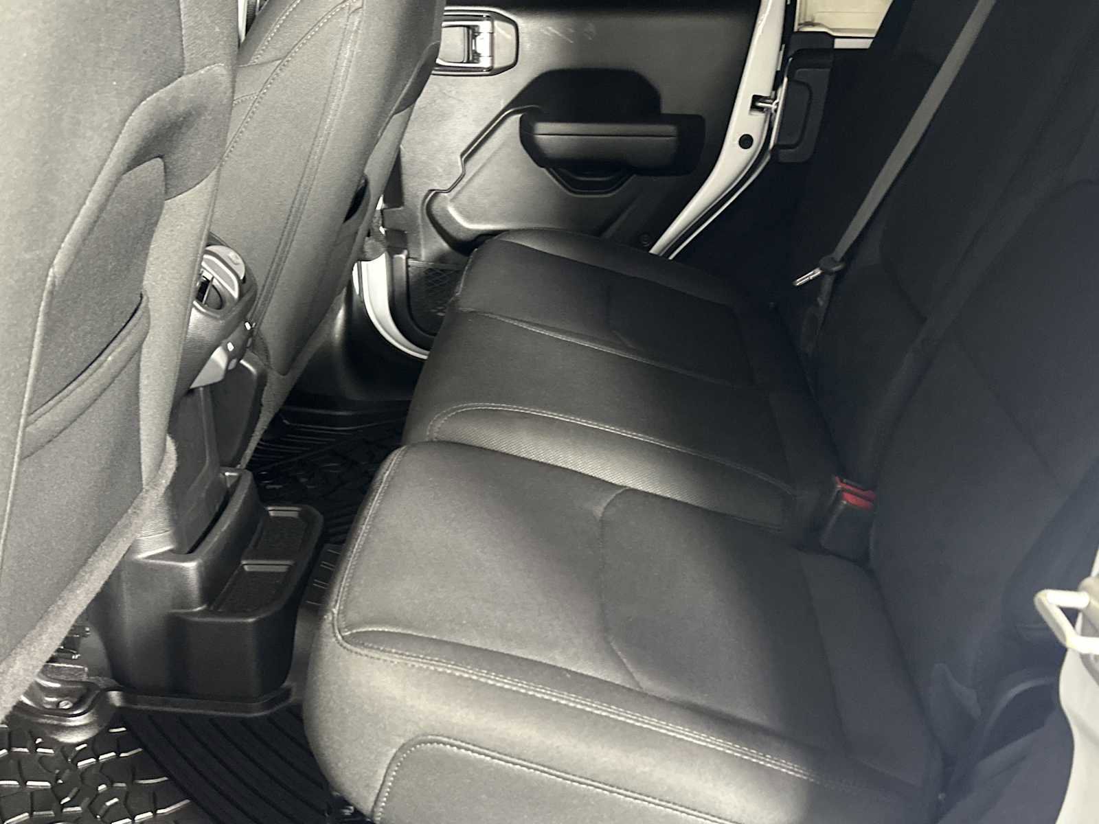 Used 2023 Jeep Wrangler Unlimited image 23