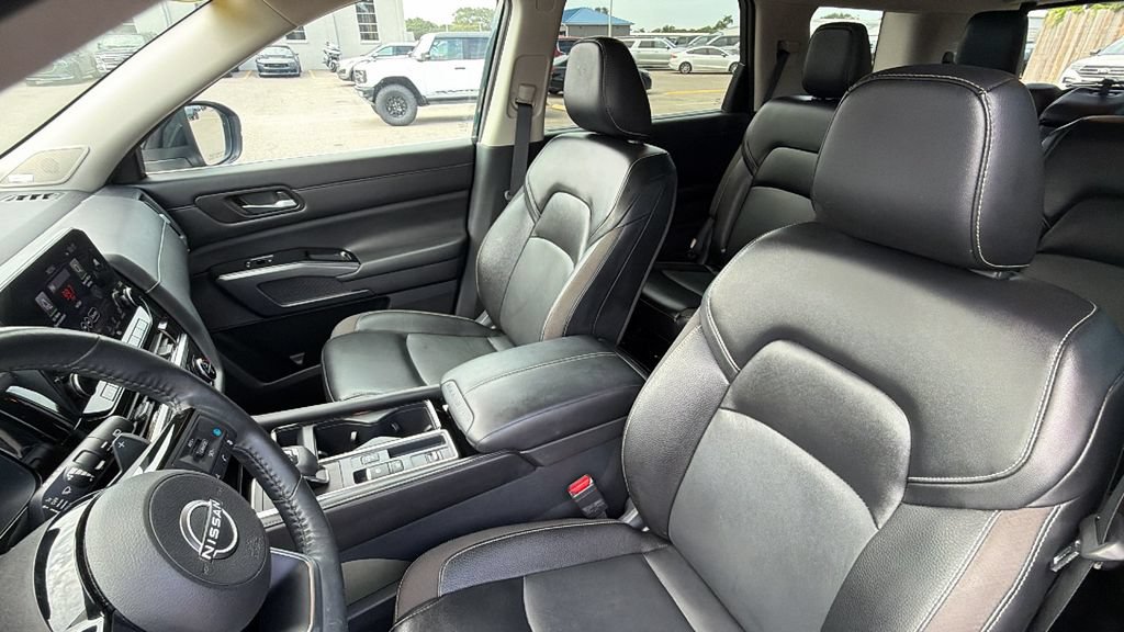 Used 2023 Nissan Pathfinder SL w/ SL Premium Package FWD image 24
