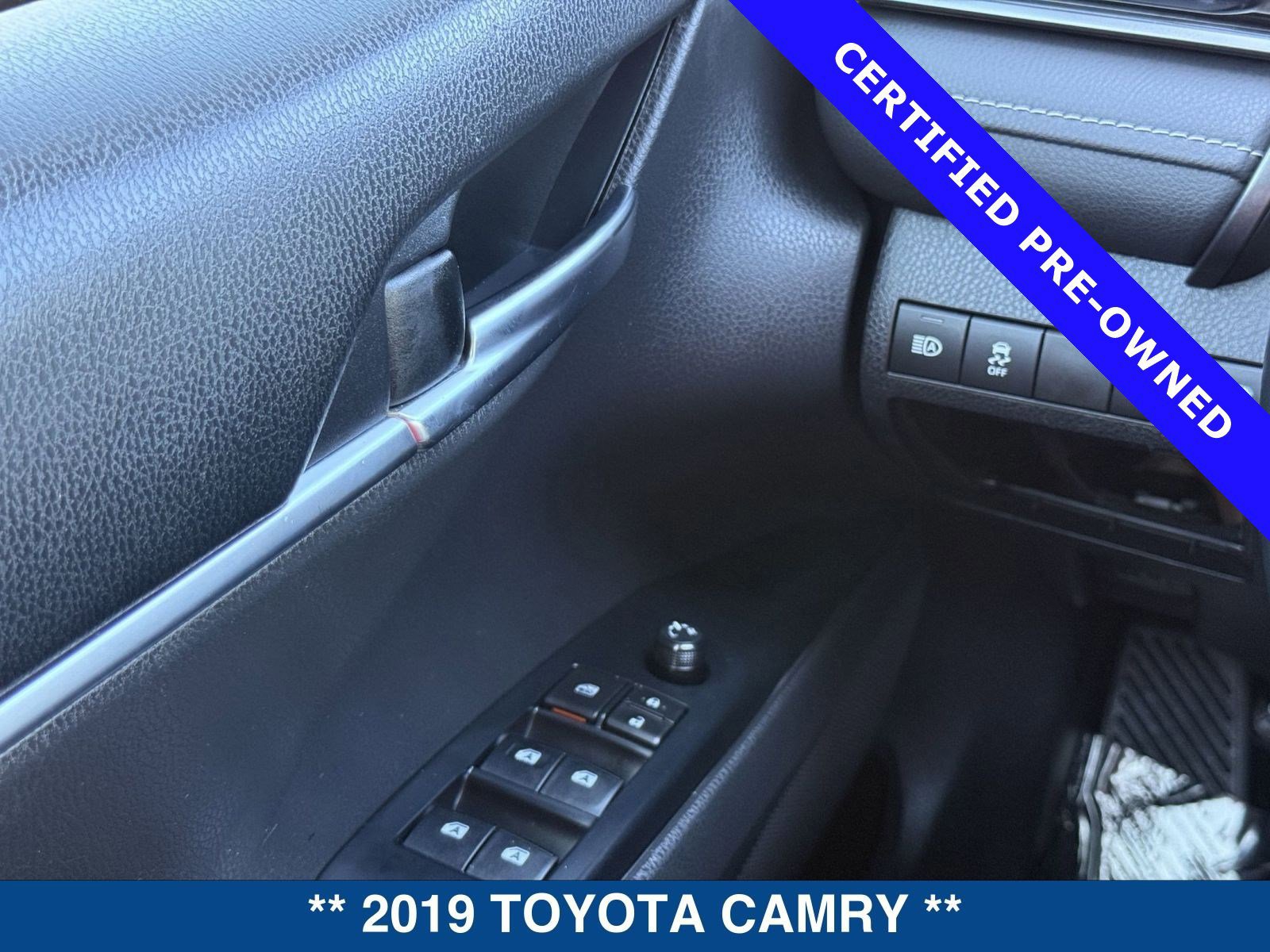 Used 2019 Toyota Camry SE image 21