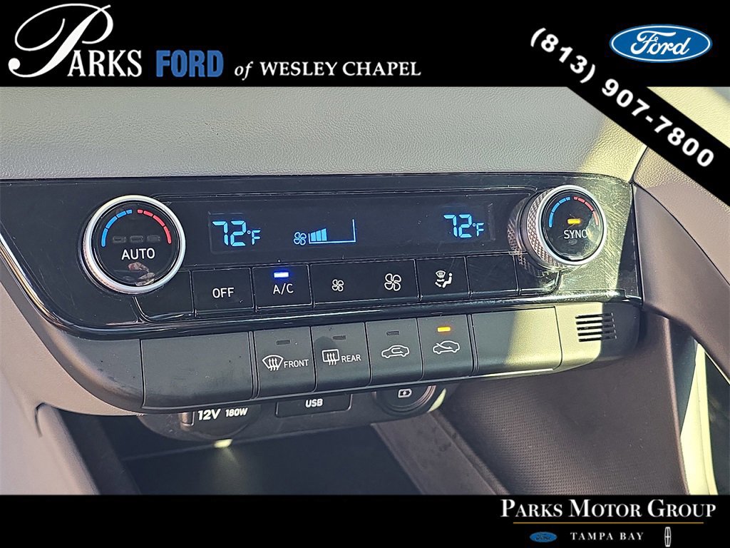 Used 2023 Hyundai Elantra SEL image 20