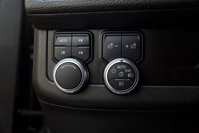 Used 2021 GMC Yukon Denali AWD/4WD image 19